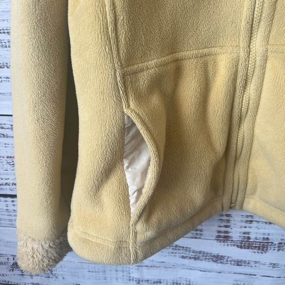 PATAGONIA-WOMENS SYNCHILLA SHEARLING JACKET - Picture 6 of 14